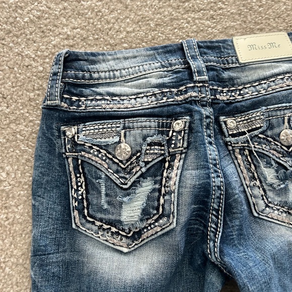 Miss me jeans like new. Wore a couple of times but they aren’t my stile anymore - Picture 6 of 8